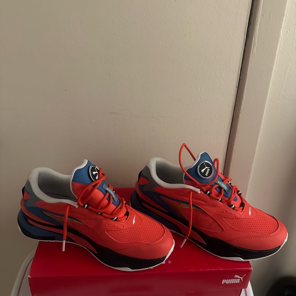Men’s puma tennis, they are brand new